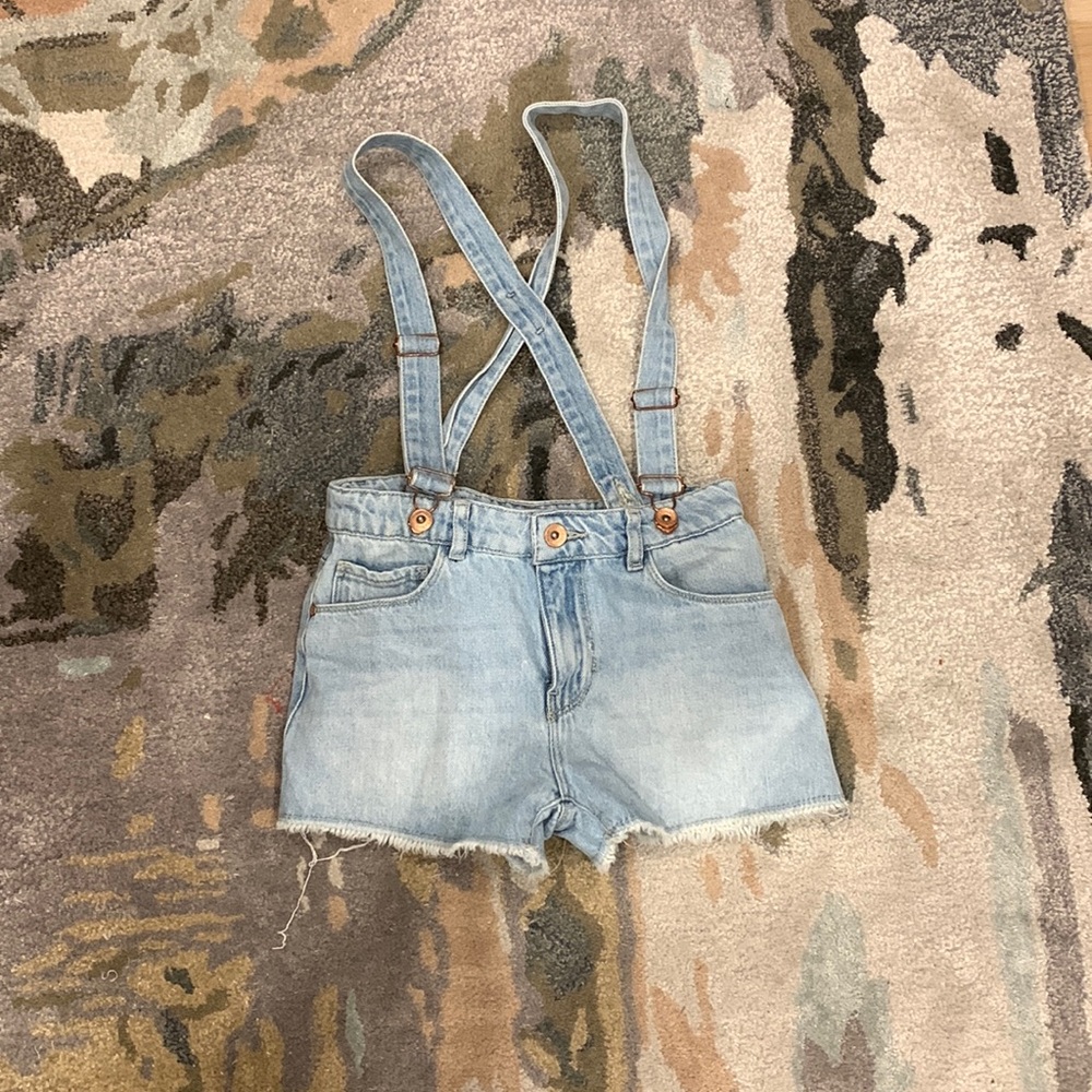 Zara girls shorts size 11/12 with removable suspenders